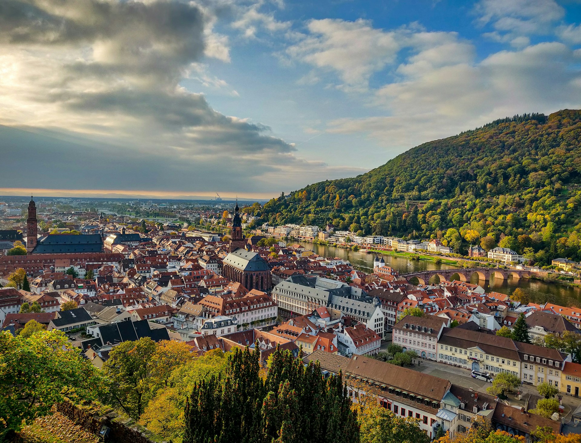 Cultural Etiquette Around the World: Do’s and Don’ts for Respectful Travel hero image
