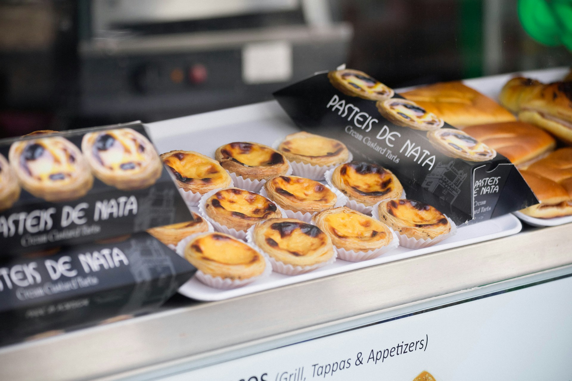 Foodie’s Paradise: The Best Street Food Markets Around the Globe hero image